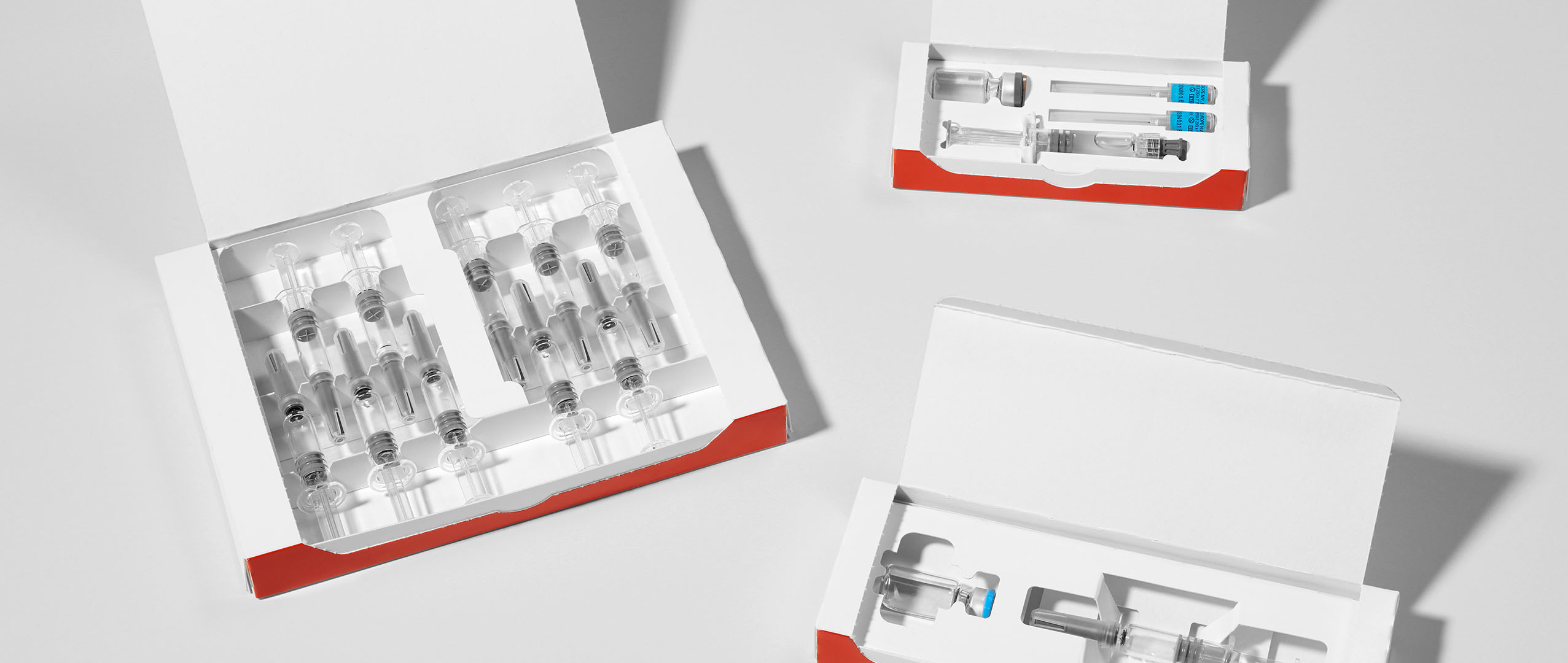 Machine from Rotzinger Pharma Pack for packaging Syringes